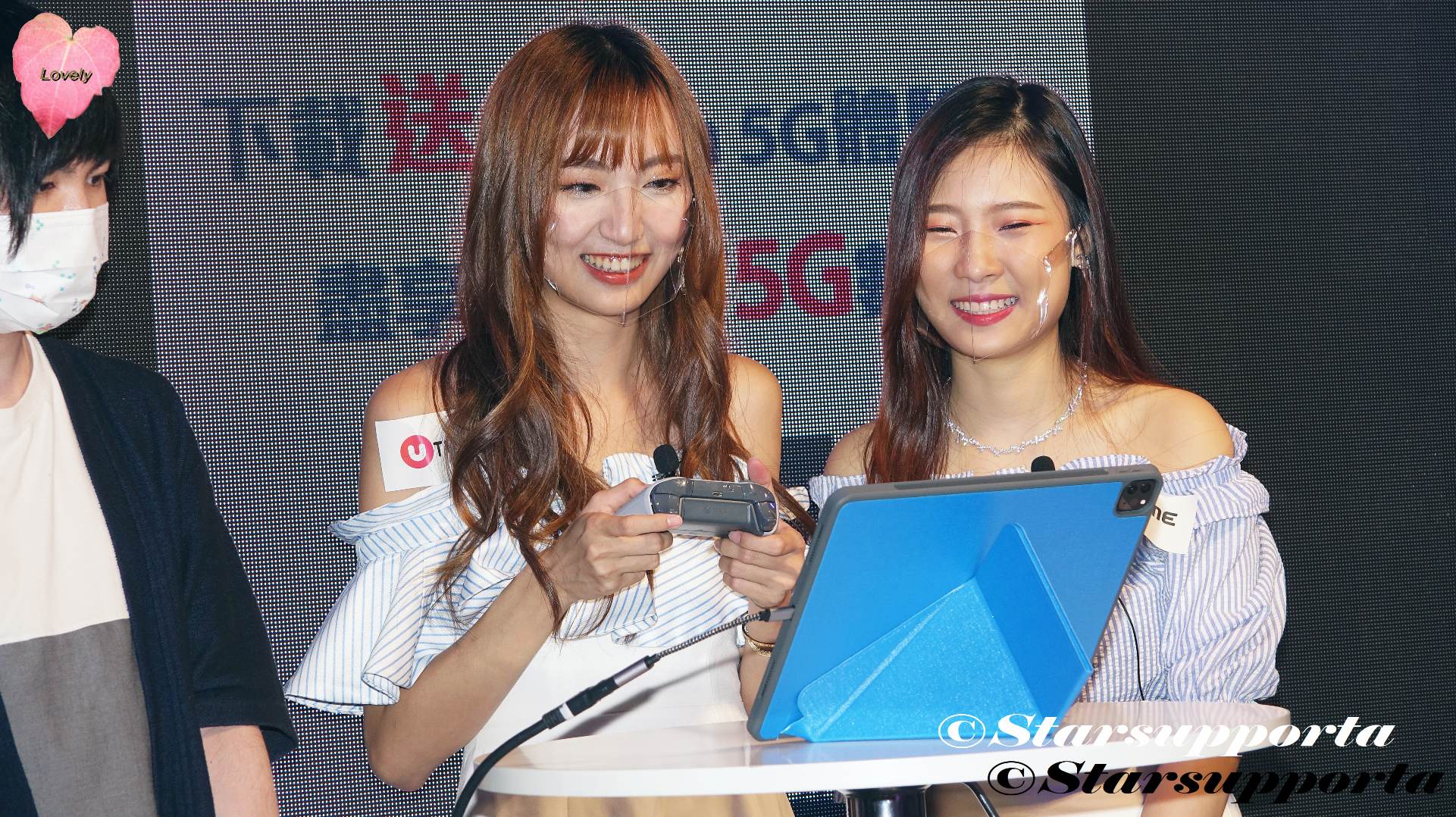 20210725 安柏兒 Amber、Alisa Fei @ UTV Live 主播時段 @ 香港動漫電玩節 @ 香港會議展覽中心